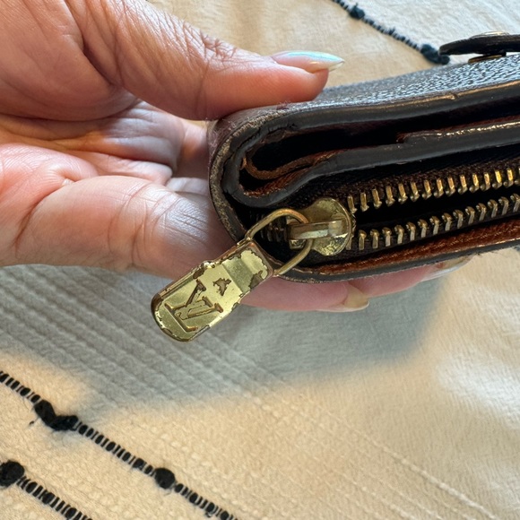 Louis Vuitton Compact Zippe Wallet - Picture 5 of 11